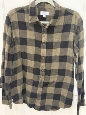 Croft & Barrow Men's Black and green Plaid Button-Up Shirt